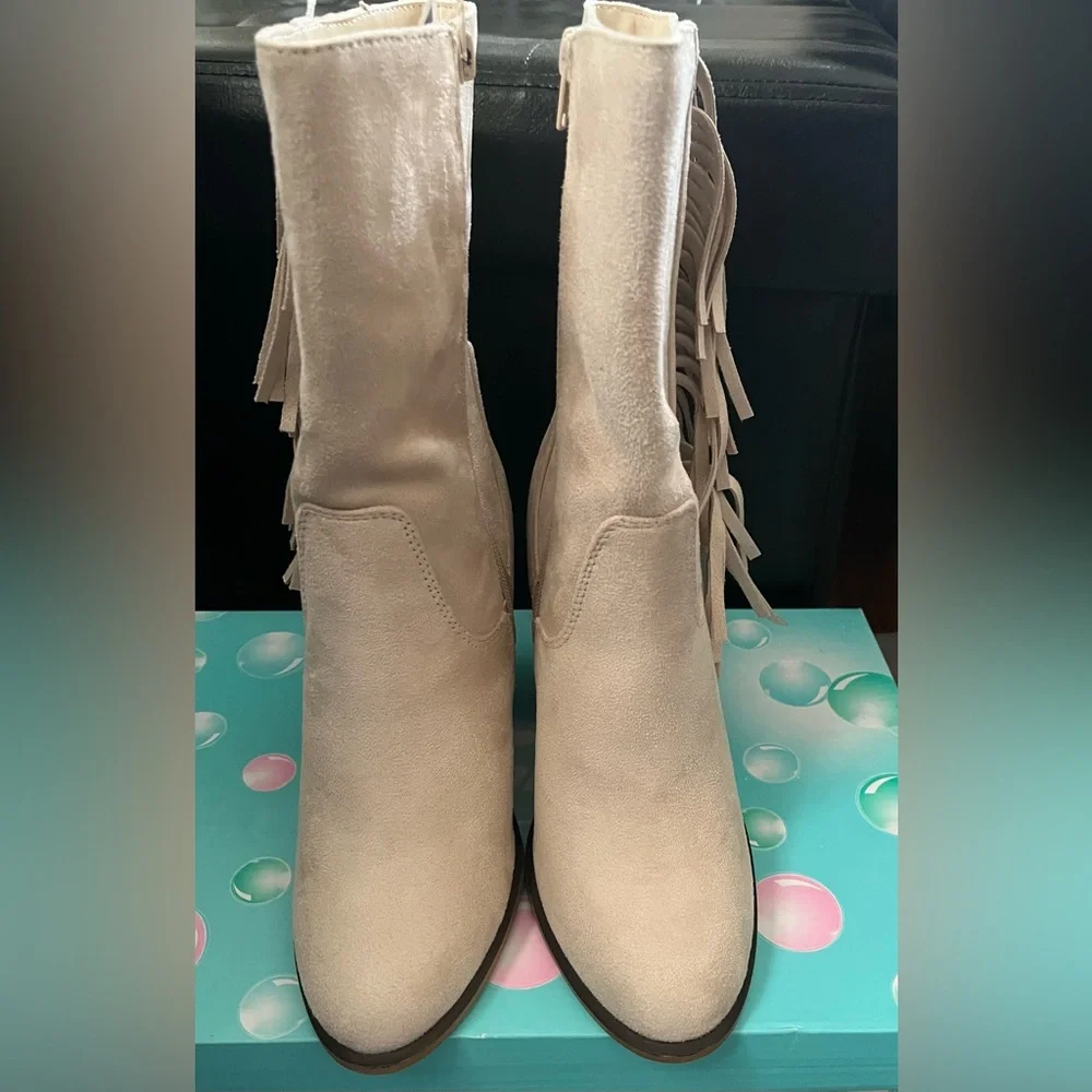Women’s Soda Faux Suede Fringe Boots New with Tags & Box - Picture 5 of 16